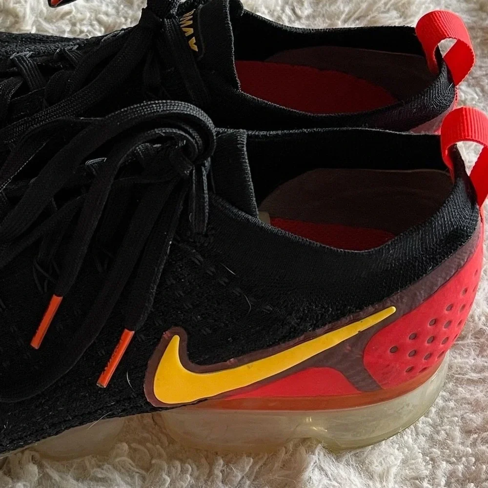 Nike Air VaporMax 2.0 Flyknit Black Laser Orange Crimson 942842-005 Mens Running